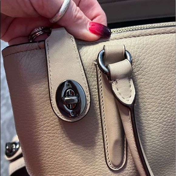 Authentic Coach - Picture 14 of 16